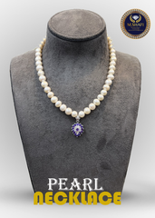 Luxury Pearl Necklace with Beautiful Silver Pendant Accent