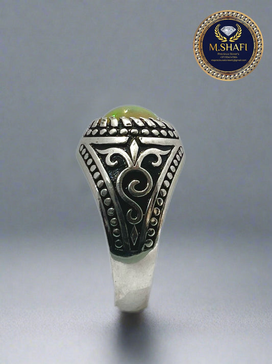 Luxurious Opal Silver Ring – Regal Traditional Style