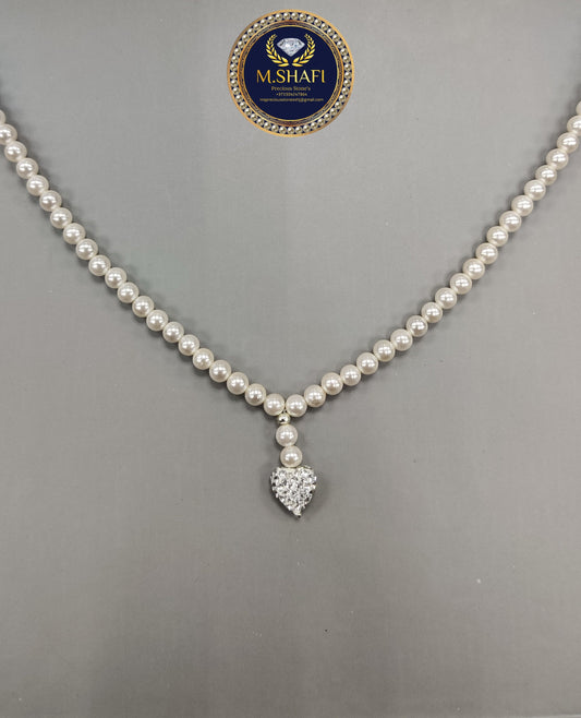Shell Pearl Beaded Necklace with White Crystal Heart – Stylish Women’s Necklace
