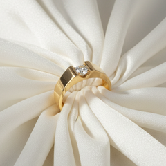 Modern Men’s Single Stone Flat Band Ring in Gold Plated Pure 925 Silver